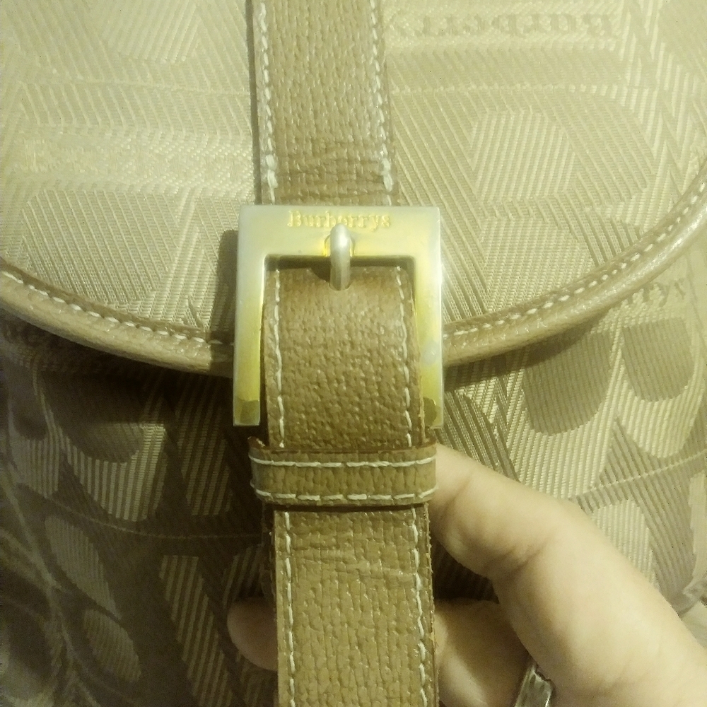 Burberrys backpack extra puctures and info